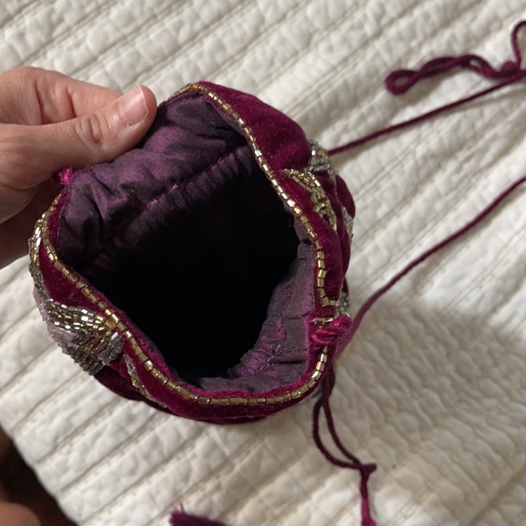 From St. Xavier purse - Picture 2 of 3